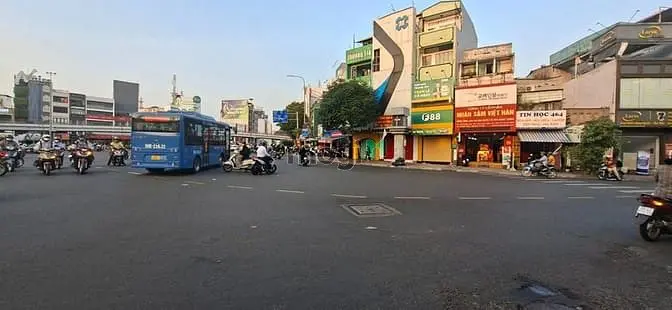 5 Tầng Mặt T Iền Đường Lê Văn Sỹ - Ngay Vòng Xoay Ngã 6 3.5M X 9M 5T