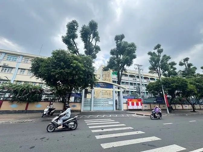 Bán Nhà Mặt Tiền Quận Tân Phú Phạm Vấn, Dtsd 85M2, Nhỉnh 4.5 Tỷ Tl