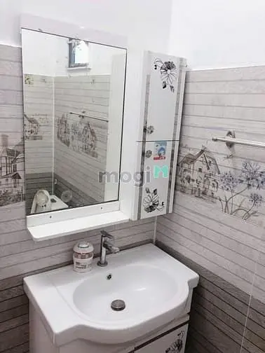 Bán Nhà 1 Trệt 3 Lầu, Đường 359, Phước Long B,Dòng Tiền 35Tr/Tháng.