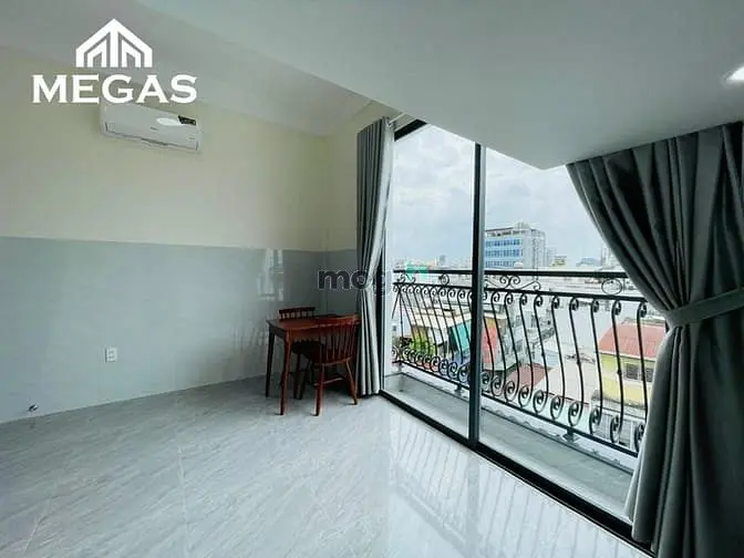 Căn Hộ Dạng Duplex Ban Công _ Khu Vực Vòng Xoay Điện Biên Phủ