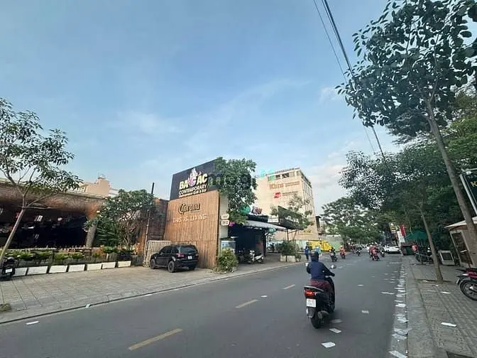 Cho Thuê Biệt Thự 39 Xuân Thủy - Trung Tâm Khu Thảo Điền - Dt ~ 1000M2