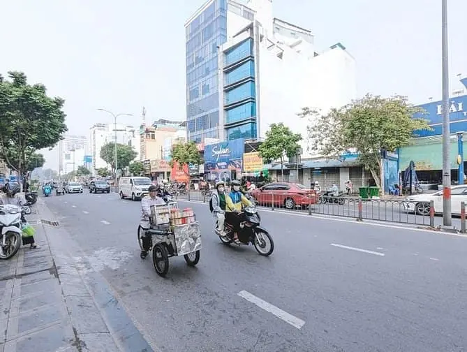 Cho Thuê Góc 2Mt Đường 3/2 - Mt 14M, Nở Hậu 20M - Bảng Qc Lớn