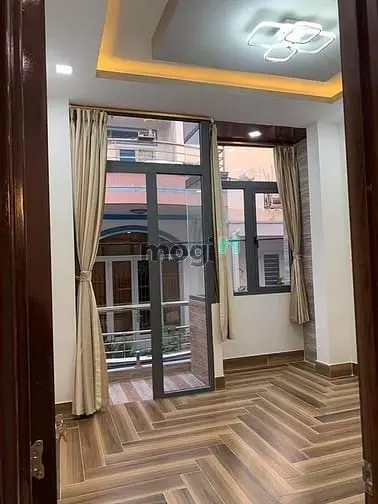 Bán Gấp Nhà Hẻm Oto Lê Hồng Phong, Q10. Giá 2830 Triệu,2Phòng, Full Nt