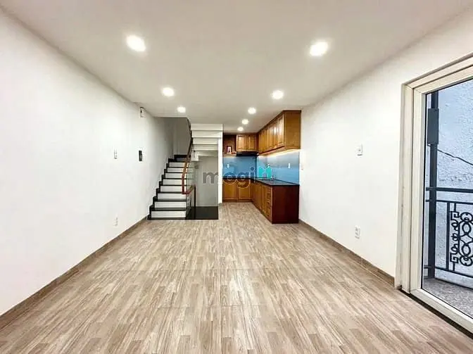 Bán Nhà Chính Chủ Hxh Huỳnh Văn Bánh, Phú Nhuận 28M2 Giá 2Tỷ750 Sổ Sẵn