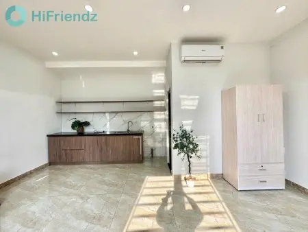 Phòng Cửa Sổ Trời 40M2 Giá Rẻ Ngay Nguyễn Văn Lượng