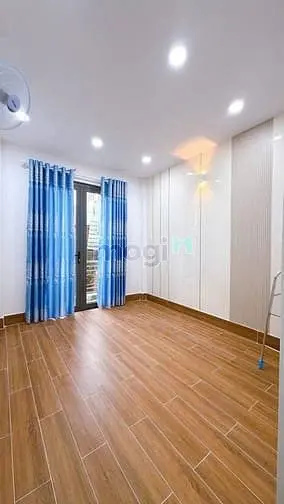 🔥 Nhà Đẹp Q4–Kèo Thơm Đoàn Văn Bơ,Dt52M²,2Pn,2Wc,1T1L,Shr,Nt Cơ Bản
