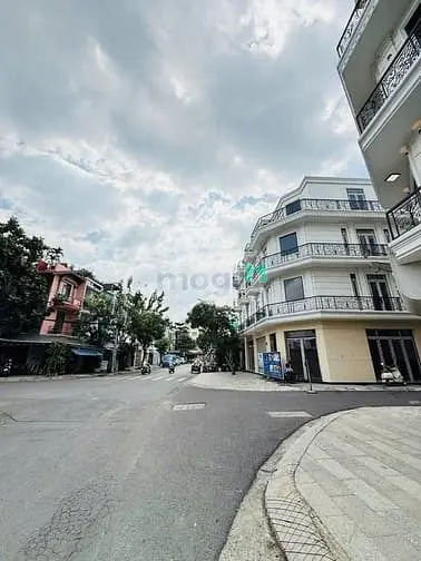 Nhà Đẹp - Đường 10M Có Vẻ Hè - Khu Phân Lô - Tân Phú