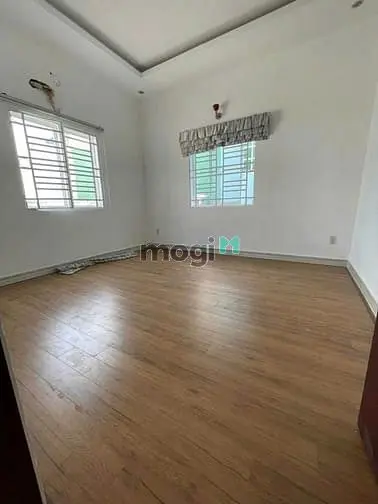 Bán Gấp Nhà Hẻm Ôto 4M Nguyễn Tri Phương, P.8 Q.10 2,450Tr 4,2X10M Shr