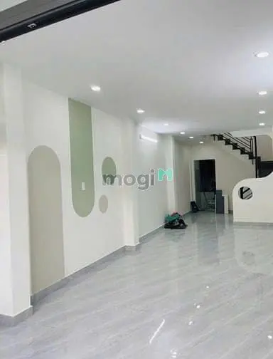 Phan Xích Long , 3Pn, Giếng Trời, Ban Công Thoáng Mát – 39M² – 2.12 Tỷ