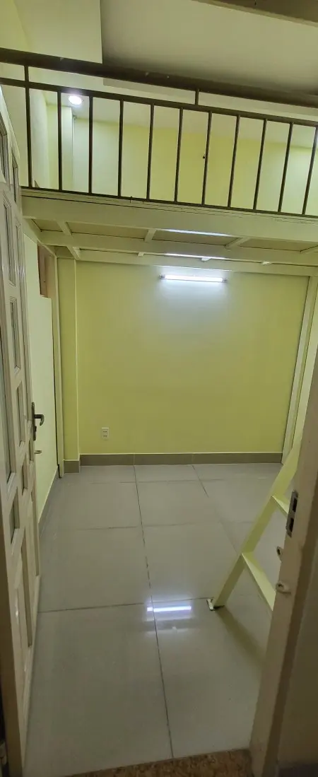 Phòng 1 Người, Máy Lạnh, Gác, Cửa Sổ, An Toàn Pccc, Tiện Ích, Lê Lai P.hạnh Thông (P3 Gò Vấp Cũ)