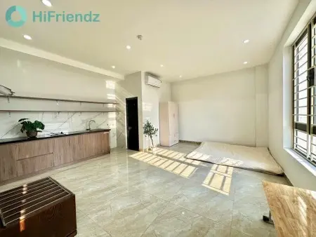 Phòng Cửa Sổ Trời 40M2 Giá Rẻ Ngay Nguyễn Văn Lượng