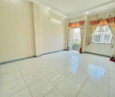 Phòng Ban Công Full Nội Thất - Cv Phần Mềm Quang Trung Quận 12