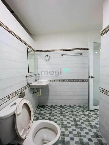 Bán Gấp Nhà Hxh Nguyễn Kiệm, Q. Phú Nhuận Giá 1.64T 37M2 Sổ Sẵn