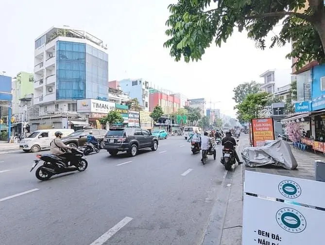 Cho Thuê Góc 2Mt Đường 3/2 - Mt 14M, Nở Hậu 20M - Bảng Qc Lớn