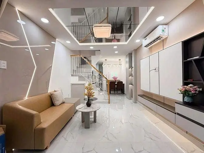 Bán Nhà Phan Xích Long - Gần Coopmart - Khu Ẩm Thực 42M2 Giá 2Ty8