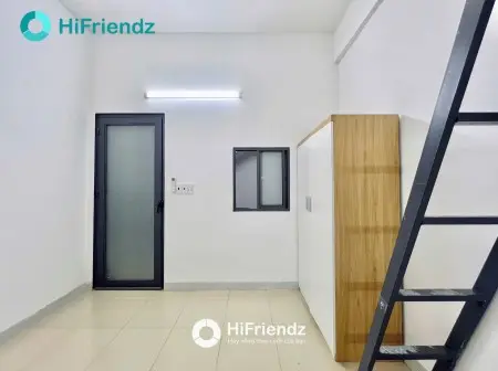 Phòng Trọ Giá Rẻ _ Có Máy Lạnh Tủ Đồ _ Ngay Bốn Xã _ Dọn Ở Ngay