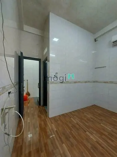 Bán Gấp Nhà Hẻm Ôto 4M Nguyễn Văn Cừ, P.1 Q.5 2,770Tr(Tl) 5X10M Ở Ngay