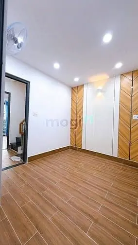 🔥 Nhà Đẹp Q4–Kèo Thơm Đoàn Văn Bơ,Dt52M²,2Pn,2Wc,1T1L,Shr,Nt Cơ Bản