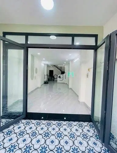 Phan Xích Long , 3Pn, Giếng Trời, Ban Công Thoáng Mát – 39M² – 2.12 Tỷ