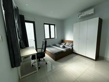Phòng Full Nội Thất Cửa Sổ Ban Công Thoáng Mát Gần Sân Bay , Khu Công Nghiệ Tân Bình