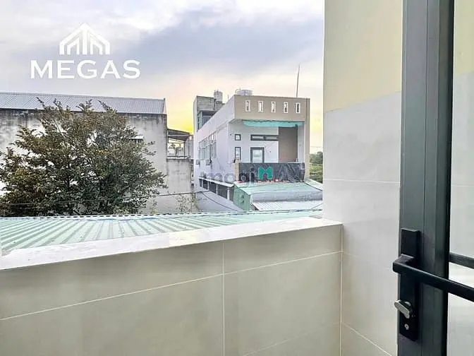 Cho Thue Phòng Có Gác Cao Ban Công Riêng, Có Máy Nước Nóng Gần Khu Cnc