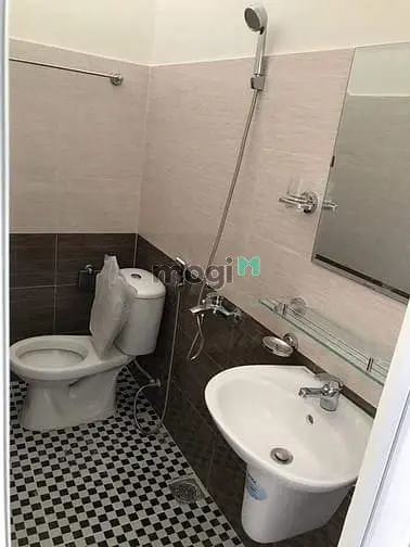 Nhà Hoàng Diệu Q4, Hẻm 4M, 1 Lầu, 2 Pn, Giá 1830 Triệu, Sổ Riêng