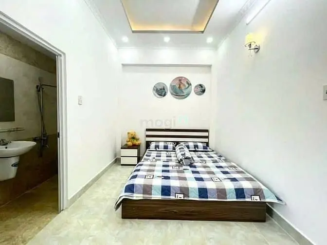 Dưới 3 Tỷ || Cạnh Phú Mỹ Hưng, Q.7 || Nhà 3 Tầng || Cạnh Hẻm Xe Tải