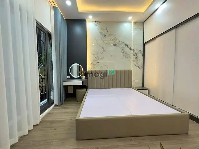 Bán Nhà Gốc Đề Hoàng Mai Dưới 10 Tỷ, 41M2, 6Pn, Mt 9.8M, Sát Minh Khai