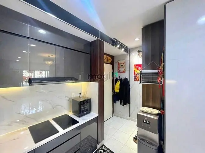 Chung Cư Babylon Âu Cơ – Tiện Ích Hiện Đại – 3 Phút Sang Tân Bình – 2P