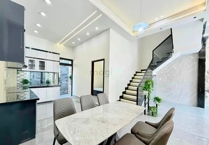 Cần Bán Nhà Trên Đường Tân Thắng Sơn Kỳ Tân Phú,Dt: 96M²,3Pn,4Wc,Shr