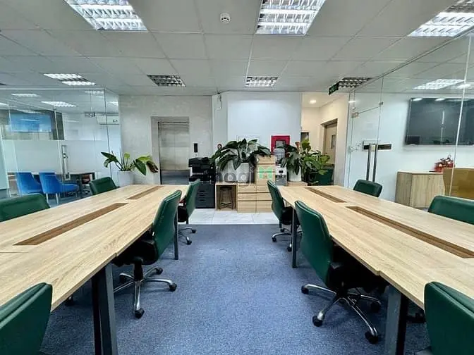 Văn Phòng 140M2 Full Nội Thất Tại Trương Văn Bang, Q2. Giá 45Tr/Th