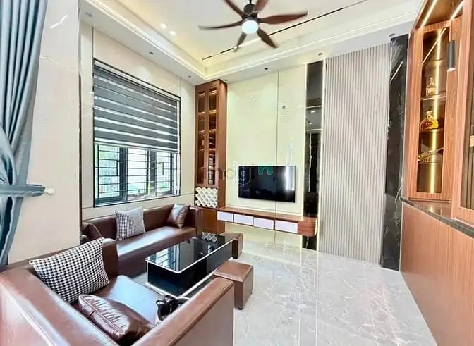 Cần Bán Nhà Trên Đường Tân Thắng Sơn Kỳ Tân Phú,Dt: 96M²,3Pn,4Wc,Shr