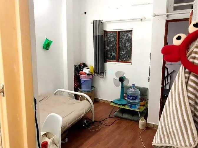 Cho Thuê Phòng Q3.Rộng Rãi Thoải Mái.cửa Sổ Và Ban Công.tot Riêng 3Tr1