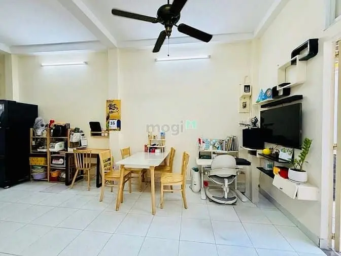 🍒Định Thổ Địa🍒 Nhà Lô Góc Điện Biên Phủ 47M2 4 X 8 2 Lầu Đúc Nở Hậu