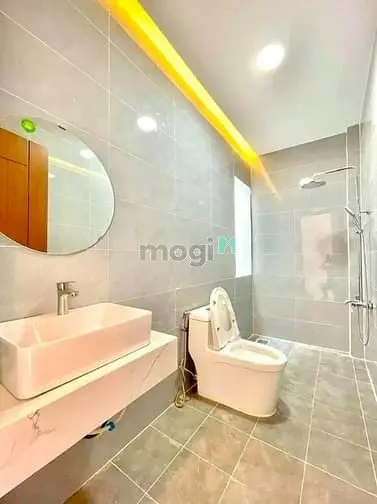 Nhà Đường Trường Sa Q3, 1 Trệt 2 Lầu 3Pn 3Wc, Đường Xe Hơi 10M, Diện T