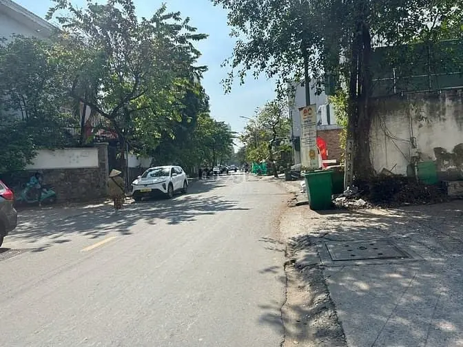 Cho Thuê Mặt Bằng Cạnh Quốc Hương, Thảo Điền (4,2X28M). Giá 31Tr/Th