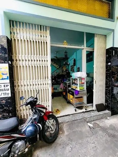 Nhà Hẻm Tân Sơn Nhì - Hẻm Thông Thoáng - Cách 1 Căn Ra Mặt Tiền