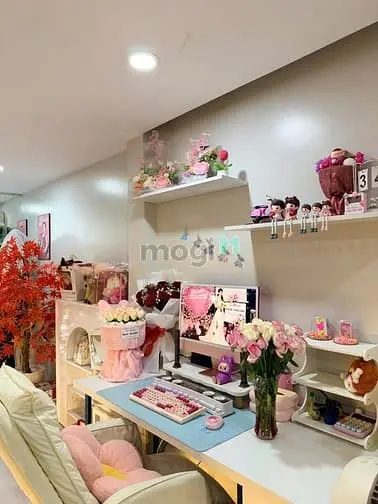 Bán Gấp Nhà Mặt Phố Tại Xuân Thới Thượng, 15,5 Tỷ, 440 M2, 3Pn, 2Wc