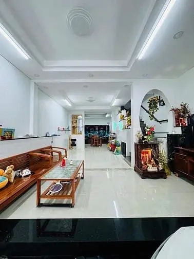 🏡 Bán Căn Nhà Diện Tích Siêu Khủng Nằm Ngay Khu Vực Đắc Địa Cạnh Emar