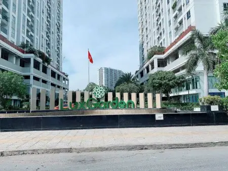Phòng Cho Thuê Tại Chung Cư + Nội Thất Đầy Đủ + Có Hồ Bơi, Tiện Ích
