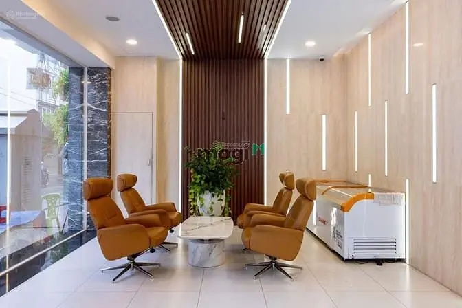 Cho Thuê Tòa Nhà Nguyễn Văn Cừ Góc 2Mt – 6 Tầng – 698M² – 14.000Usd