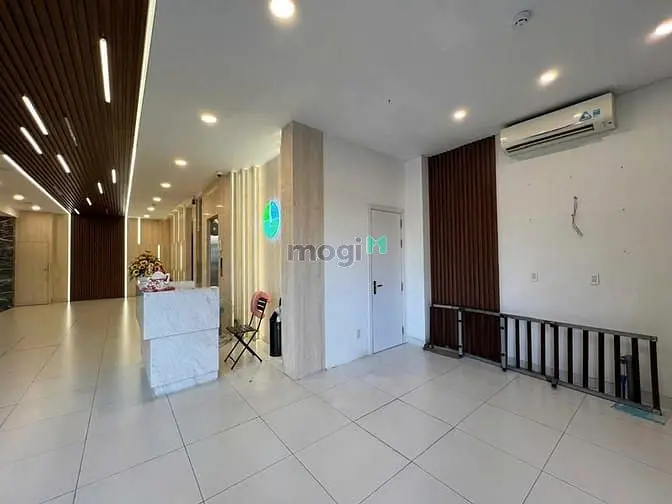 👉 “Góc 2Mt Nguyễn Văn Cừ – 700M² Sàn – Full Thang Máy – Nhà Mới Tinh