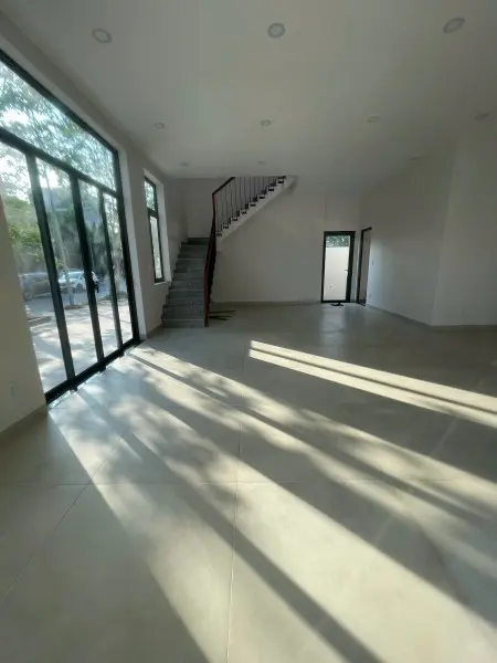 Cho Thuê Nhà Nguyên Căn Ngay Mặt Tiền Đường 32, Cát Lái .