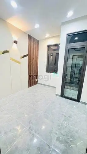 Gấp-Q4 33M2 Tôn Đản-2Tỷ700-Nhà Đẹp Ntcb Kiên Cố- Thuận Tiện Di Chuyển