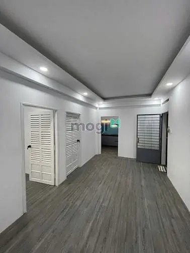 Chính Chủ Cần Bán Căn Hộ Bàu Cát 2, Thang Bộ, 54M2- 2Pn Sổ Hồng, Mới