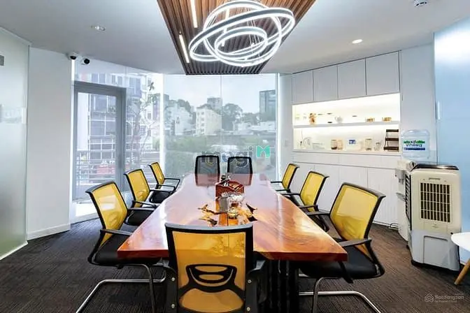 👉 “Góc 2Mt Nguyễn Văn Cừ – 700M² Sàn – Full Thang Máy – Nhà Mới Tinh