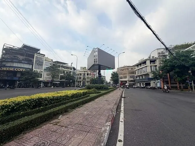 Cho Thuê Góc 2Mt Hoa Hồng – Khu Ăn Uống Hot Nhất Phú Nhuận