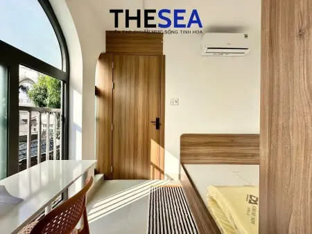 Phòng Full Nội Thất - Ban Công Ngay Dương Quảng Hàm - Emart Phan Văn Trị