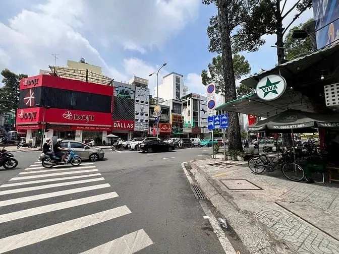 Góc 2Mt Siêu Hot Ngã Tư 3/2 Và Lê Hồng Phong – Trung Tâm Quận 10