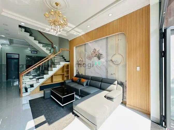 Bán Nhà 4 Tầng Lã Xuân Oai Hxh 6M 57M2. Giá 6.69 Tỷ (Tđ - Q9)